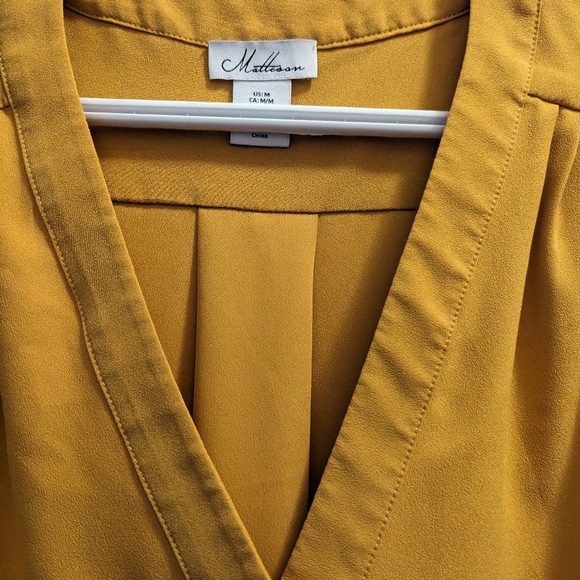 Blouse size Medium from Matteson - Picture 3 of 5
